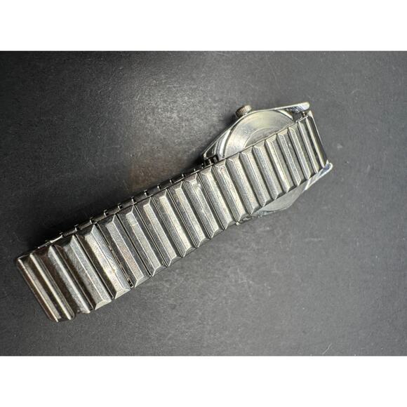 VTG 1977 Timex Sprite Mechanical Watch Rare Version 24570 02577 Stretch Band main image 9